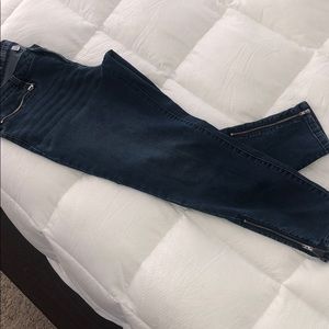 Jennifer Lopez Zipper Jeans! Zipper pockets/ankles